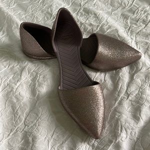 Native Audrey gold glitter flats
